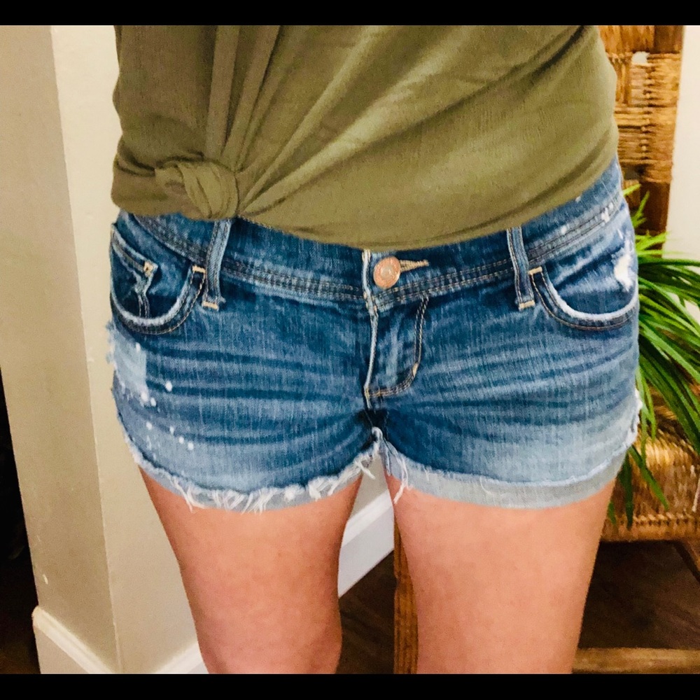 Hollister Short-Short Low Rise Shorts